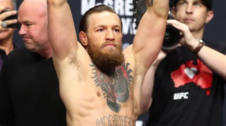 Conor McGregor lashes out at "fat" Khabib Nurmagomedov pouring cold