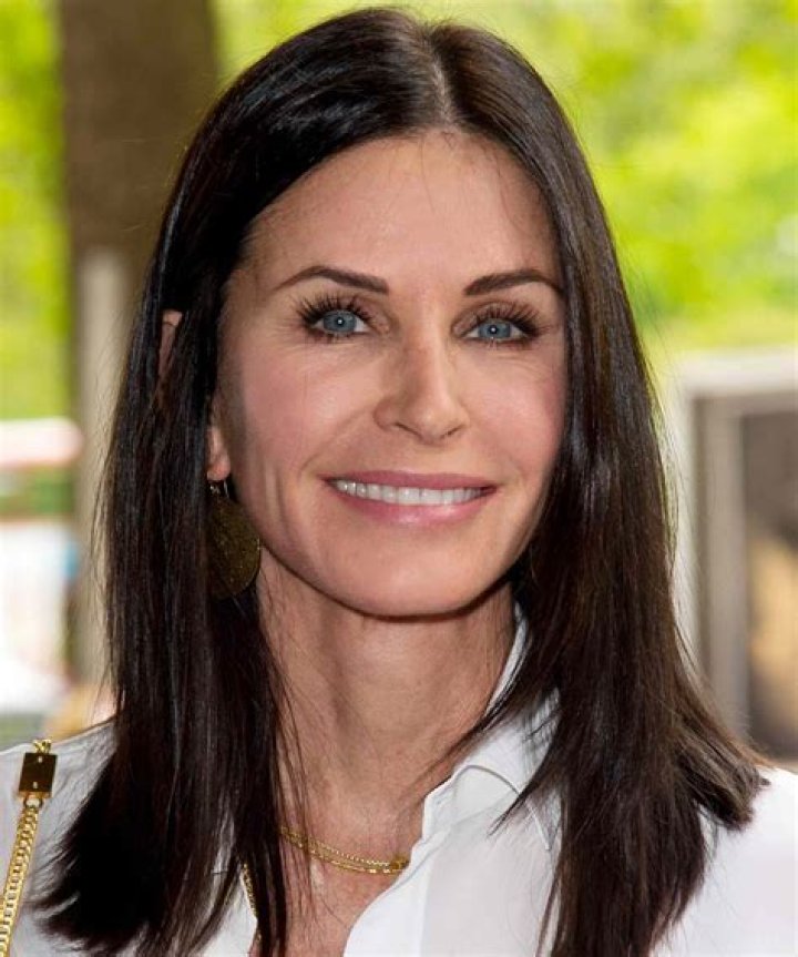 Courteney Cox Celebrates Her 52nd Birthday