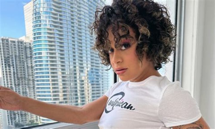 Curlyrican Nabs 1st Urban X Awards Nomination, Will Attend Ceremony