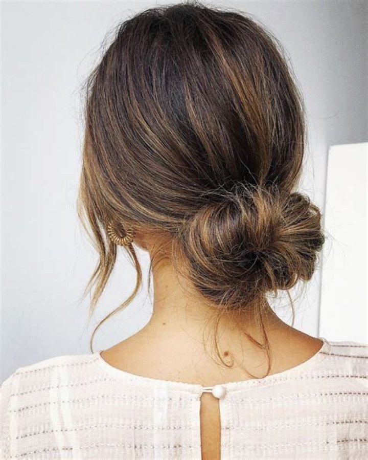 Cute and easy bun hairstyles for short hair, shoulder length or for