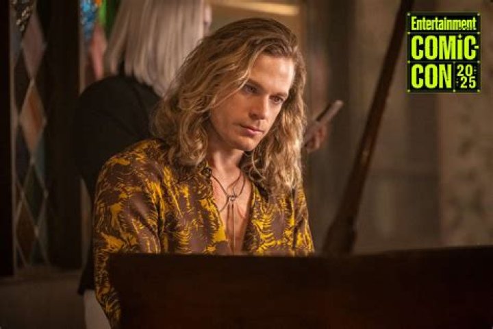 Daily Sam Reid Sam reid, Australian actors, Love at first sight