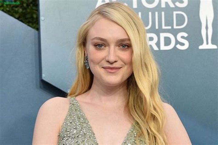 Dakota Fanning Net Worth 2023, Age, Height, Bio, Birthday, Wiki