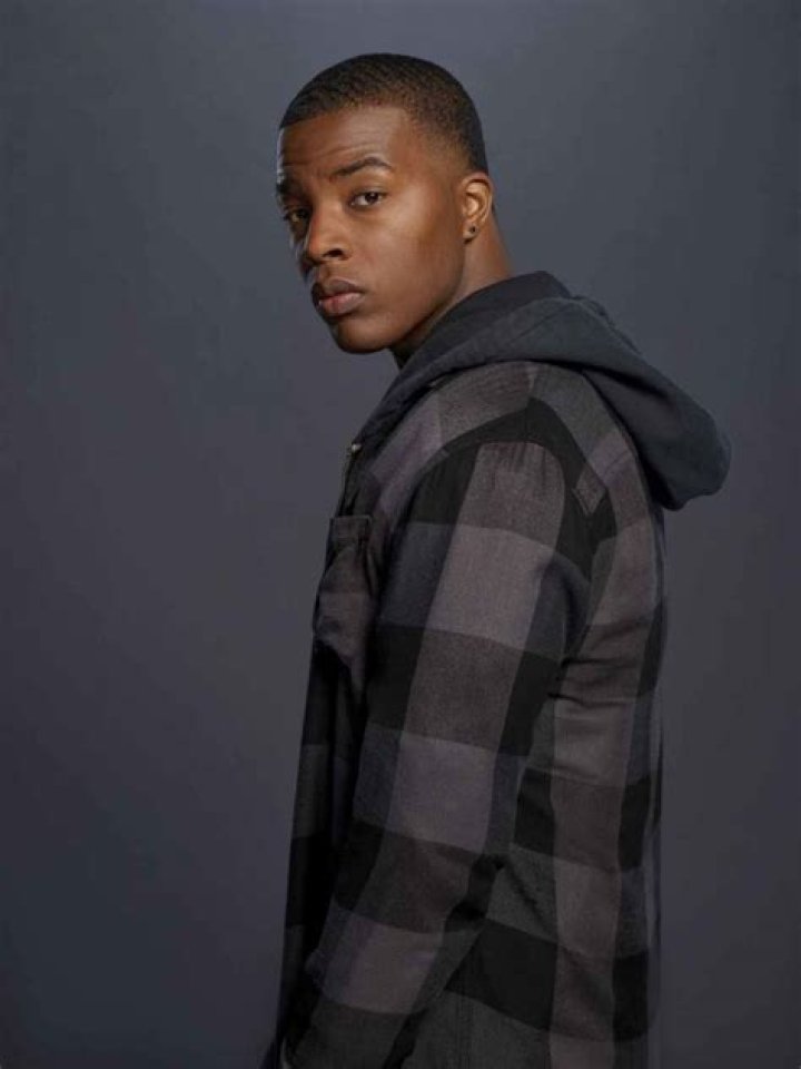 Daniel Ezra Bio, Wiki, Net Worth, Dating, Girlfriend, Age, Height