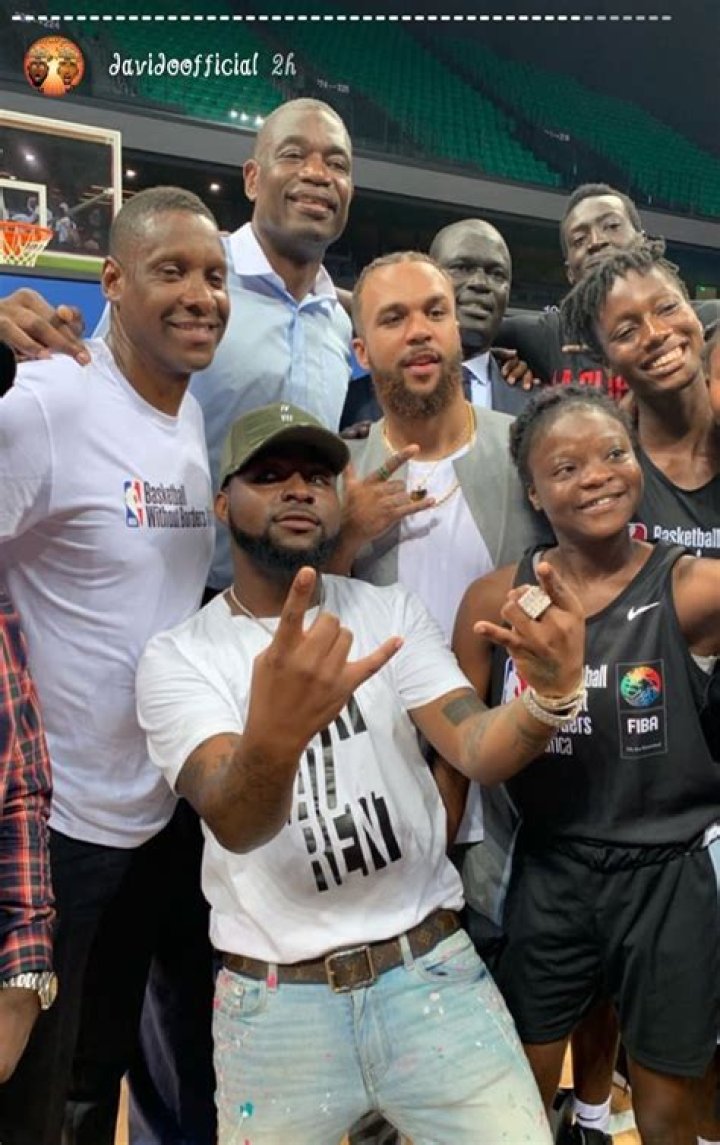 Davido And Jidenna Meet With Tall NBA Players &ldquo;See As I Short&rdquo; Davido