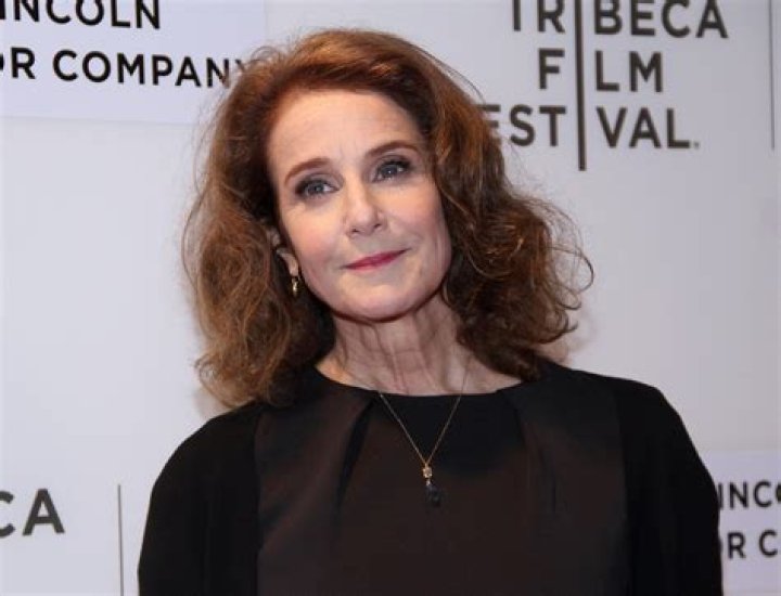 Debra Winger has multiple affairs &mdash; in &lsquo;The Lovers&rsquo;
