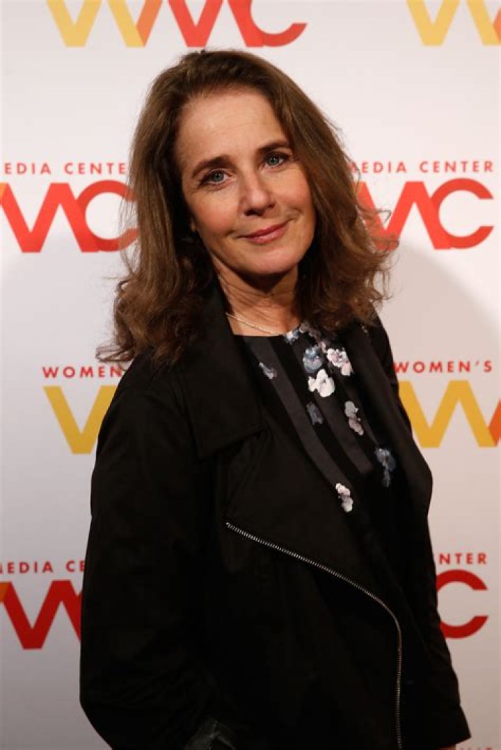 Debra Winger Net Worth Wiki, Age, Weight and Height, Relationships