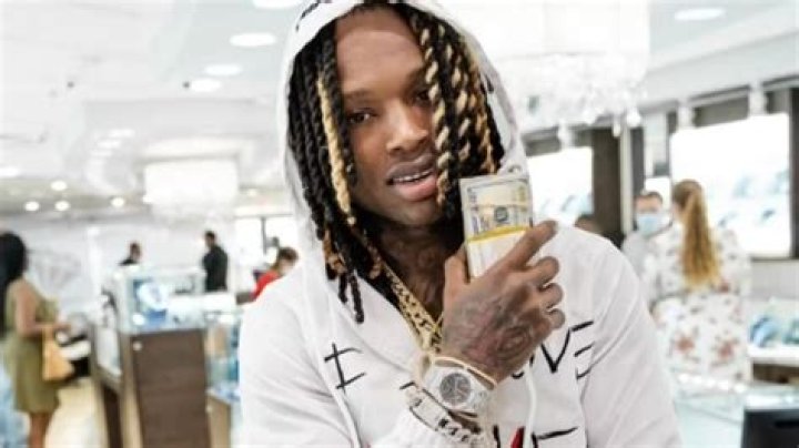 Deceased Rapper King Von's 4 Year Old Son Gets A GUN For Christmas