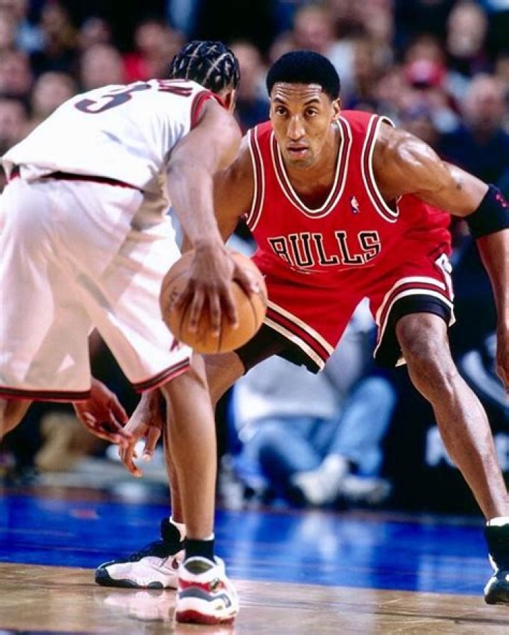 Defense Scottie pippen, Allen iverson, Scottie