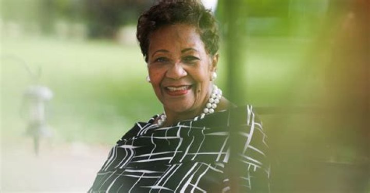 Denise Winfrey is winner of Joliet Chamber&rsquo;s ATHENA Award Shaw Local