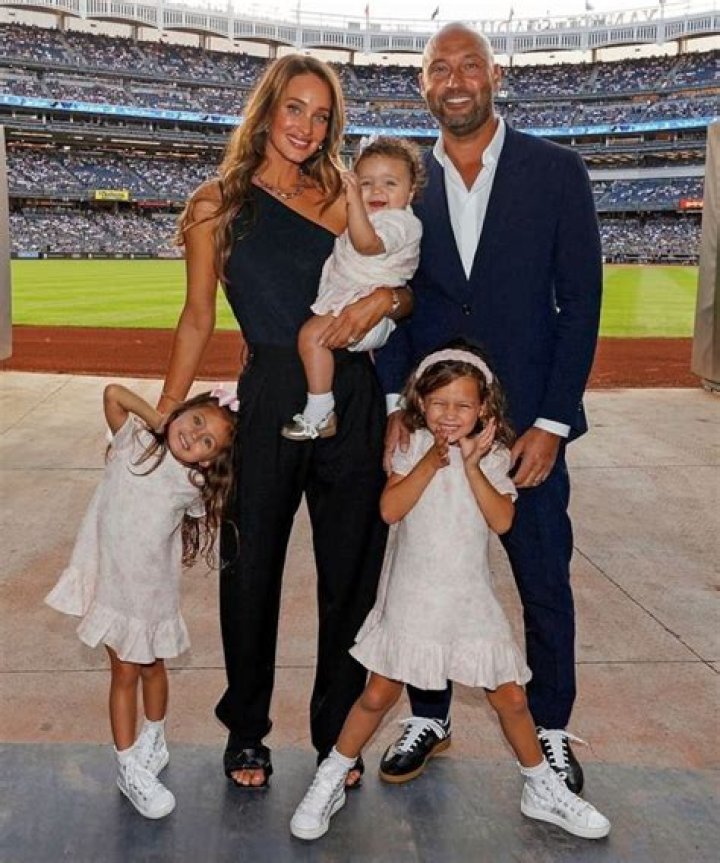 Derek Chauvin&rsquo;s wife wants both of their homes in divorce