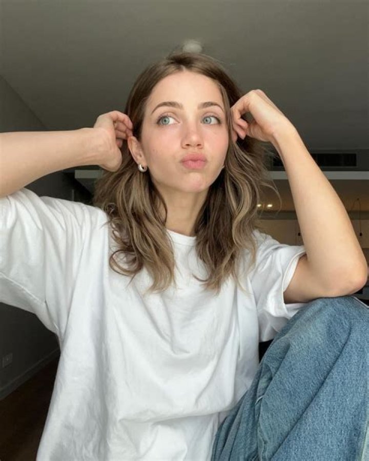 Diana Silvers (Instagram April 2023) r/CelebrityArmpits