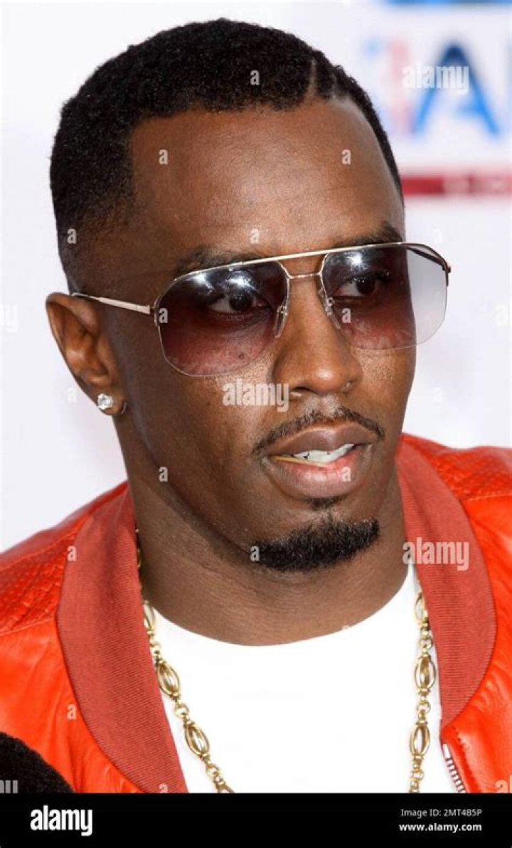 Diddy's Twin Daughters Get Range Rovers For 16th Birthday