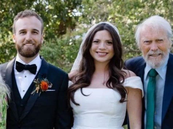 Dina AsherSmith Net worth, Partner, Age, Everyting about her Family