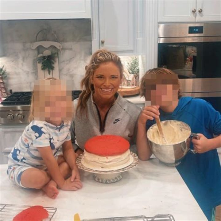 Discover The Truth About Lindsay Shiver's Parents: Uncover The Mystery