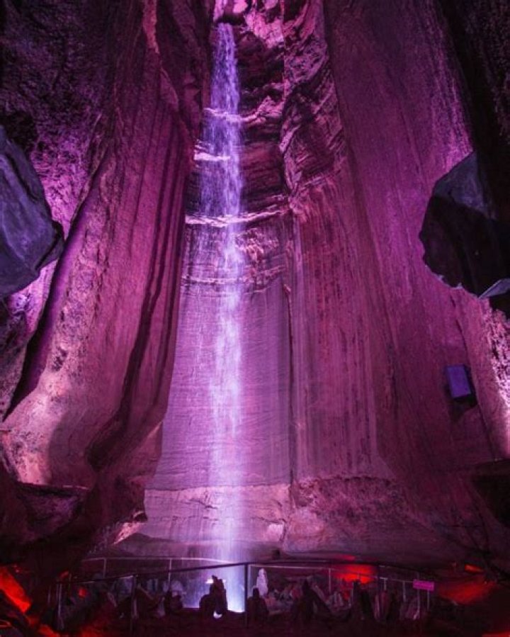 Discovering America&rsquo;s Tallest Underground Cave Waterfall Ruby Falls