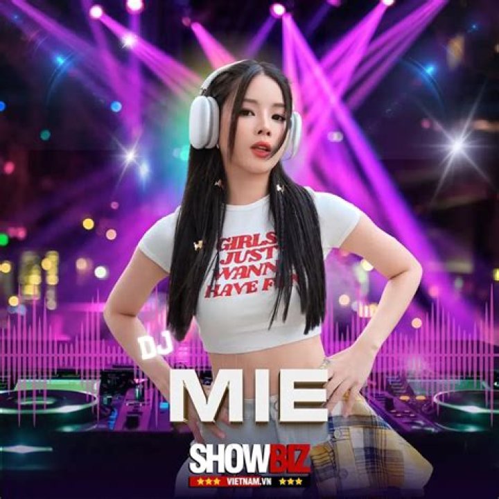 DJ Mie Sexy Lộ Ảnh N&oacute;ng Mie Bikini Cực Xinh Si&ecirc;u Gợi Cảm