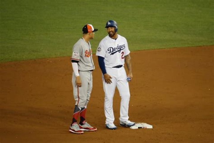 Dodgers acquire Manny Machado from Orioles