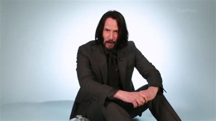 Does Keanu Reeves have any animals? Super Stars Bio