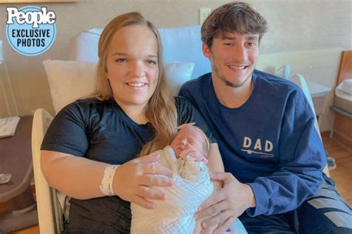 Does Liz Johnston&rsquo;s Baby Have Dwarfism? TLC NEWS