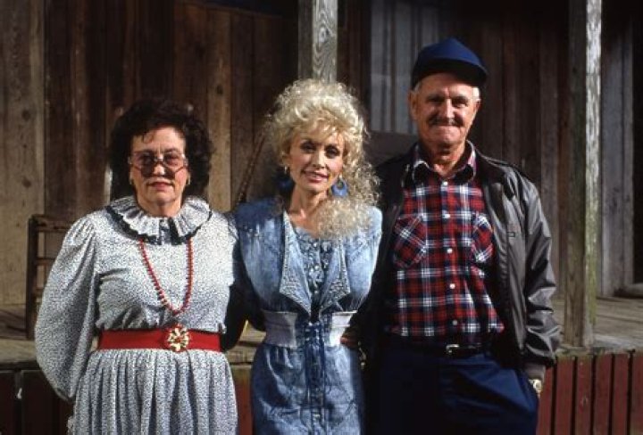 Dolly Parton Shared the Way Her Siblings Would Spoil Her Father After a Long Day