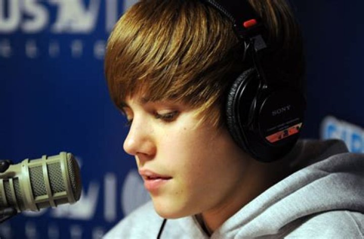 dourdep how old is justin bieber