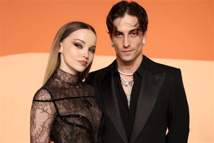 Dove Cameron and Her Boyfriend Did a Pretty Adorable Duet Teen Vogue