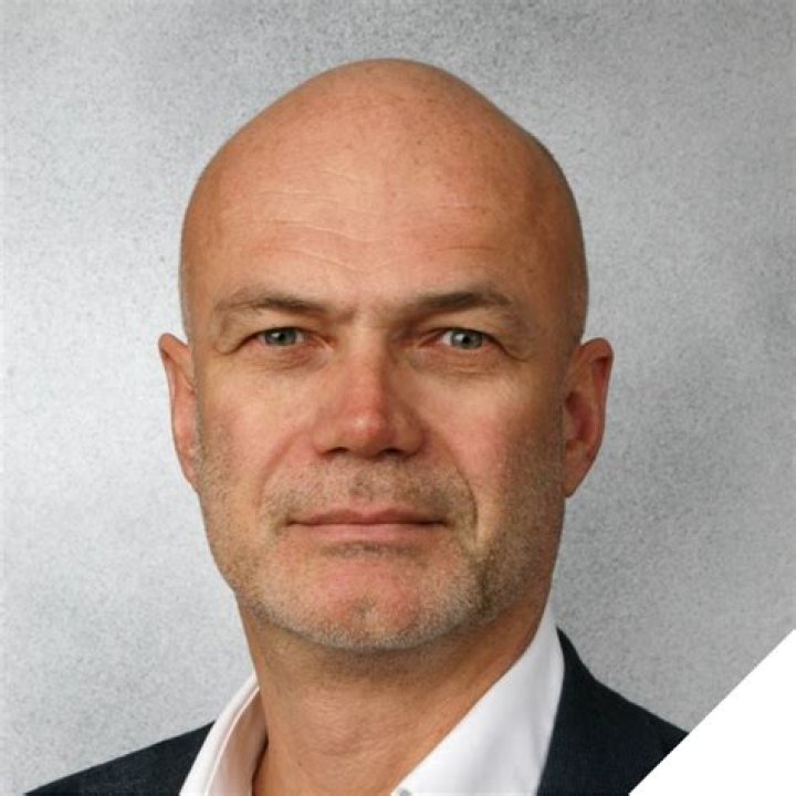 Dr. Hans Paerl William R. Kenan Professor of Marine and Environmental