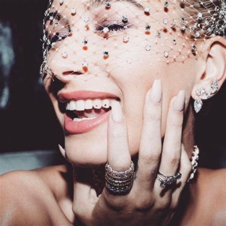 Drake, Katy Perry, Hailey Bieber tooth gems go viral as celebs and