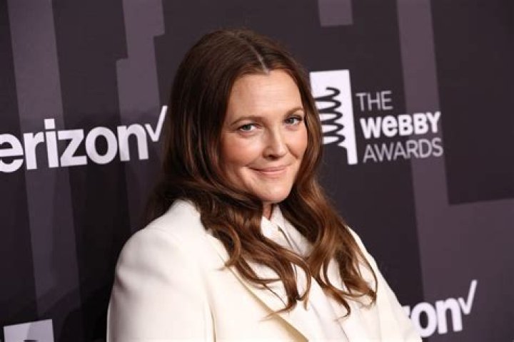 Drew Barrymore reveals 'lightbulb moment' with rare dating confession