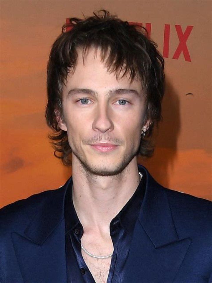 Drew Starkey Actor Bio Age Height Net Worth Girlfrien vrogue.co