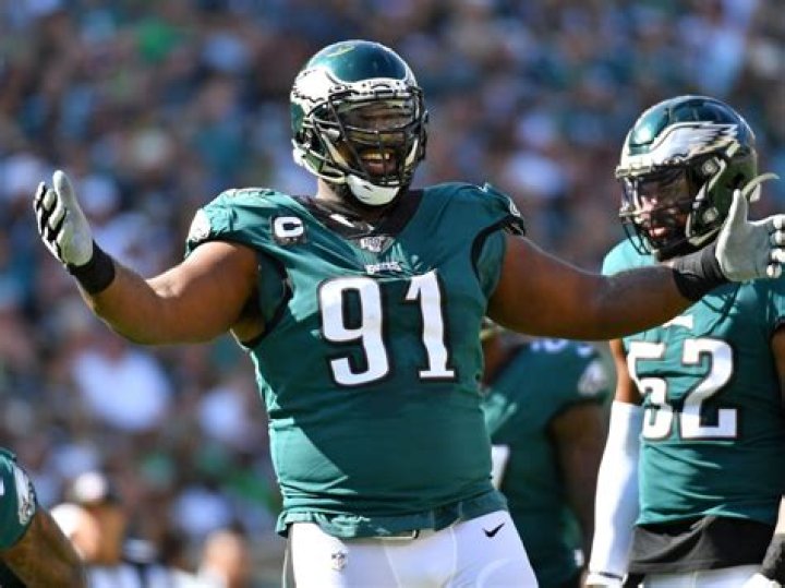Eagles Bring Back Fletcher Cox on OneYear Deal The 33rd Team