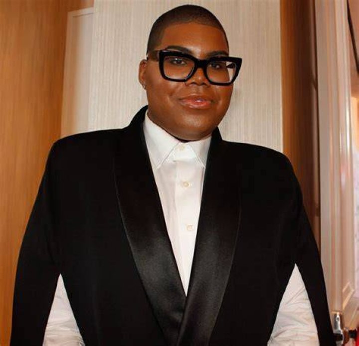 EJ Johnson is the new pinup for gender fluidity 9Style