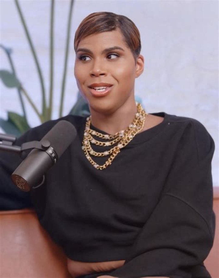 EJ Johnson Reveals Dating 'Is a Struggle' Because 'They&rsquo;re Trying to