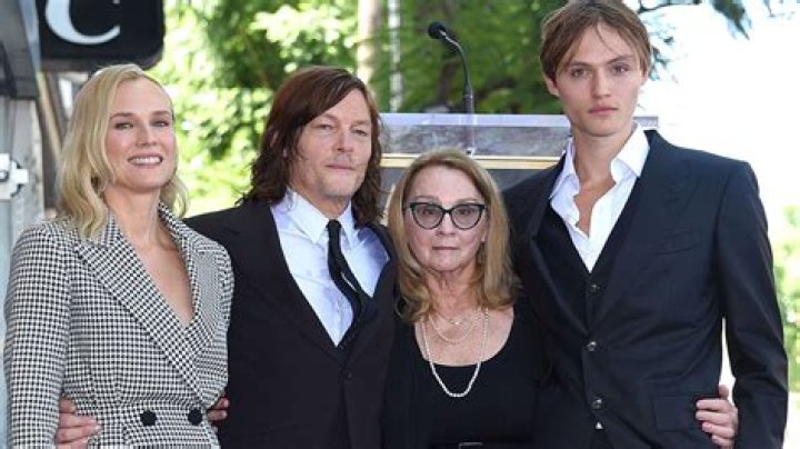 El inusual posado de Norman Reedus con su prometida Diane Kruger, su