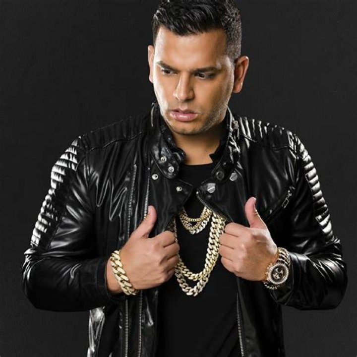 El Patron Tito 'El Bambino' mp3 buy, full tracklist