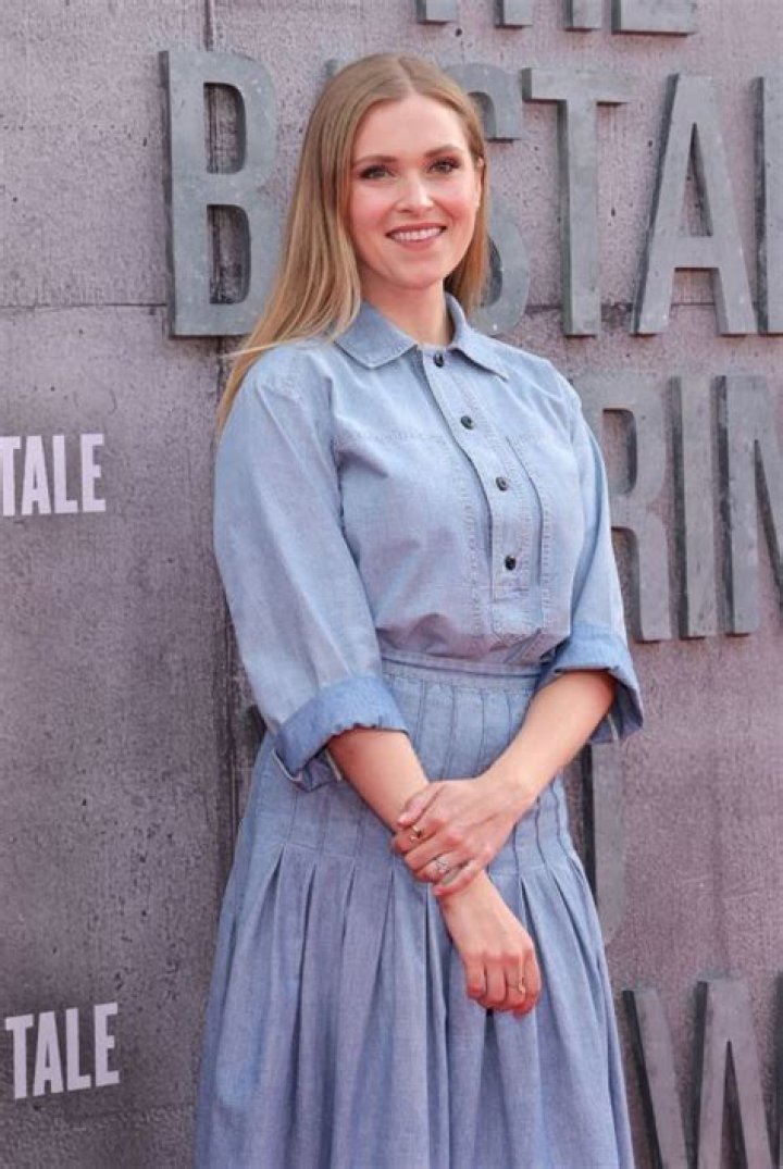 Eliza Taylor HawtCelebs