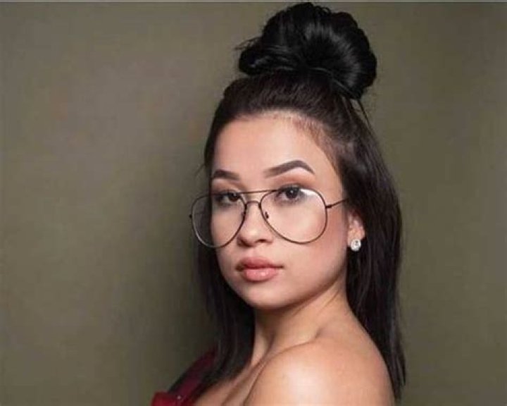 Elizabeth Anne Pelayo (Instagram Star) Age/ Boyfriend/ Net worth