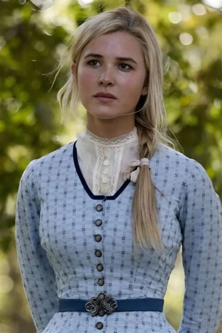 Elsa Dutton Yellowstone Wiki Fandom
