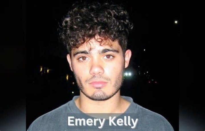 Emery Kelly Inside The Life Of The Musician