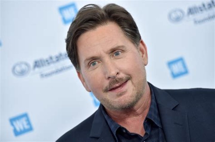 Emilio Estevez bio age, birthday, father, children, net worth Legit