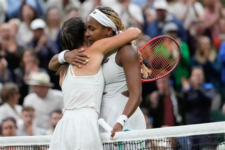 Emma Navarro v Coco Gauff BetsAPI