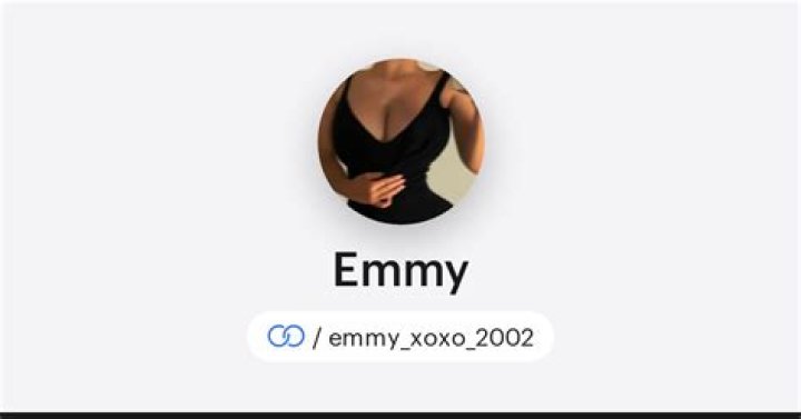 Emmyxoxo (emmyxoxo_c) / Twitter