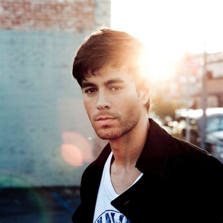Enrique Iglesias Biography Model, Singer, Songwriter Enrique