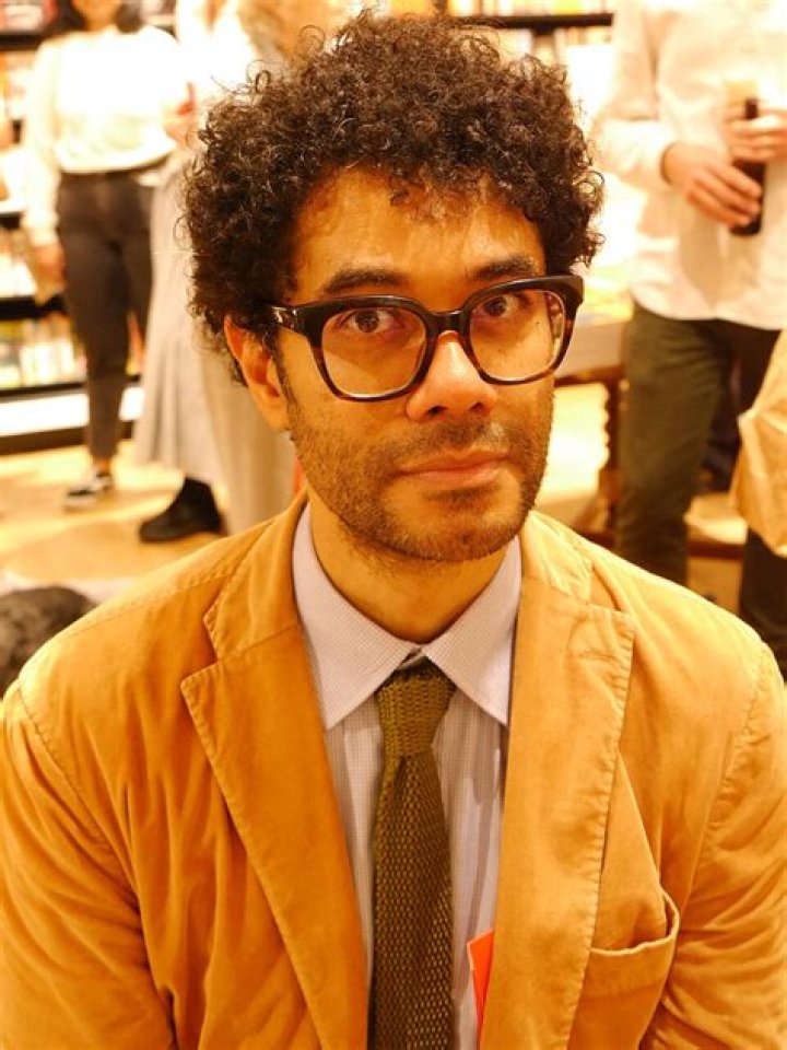 Exploring The Height Of Richard Ayoade: A Unique Perspective