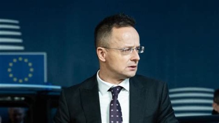 Ezt az &ouml;t k&eacute;rd&eacute;st senki sem teszi fel se az ellenz&eacute;kből, se a