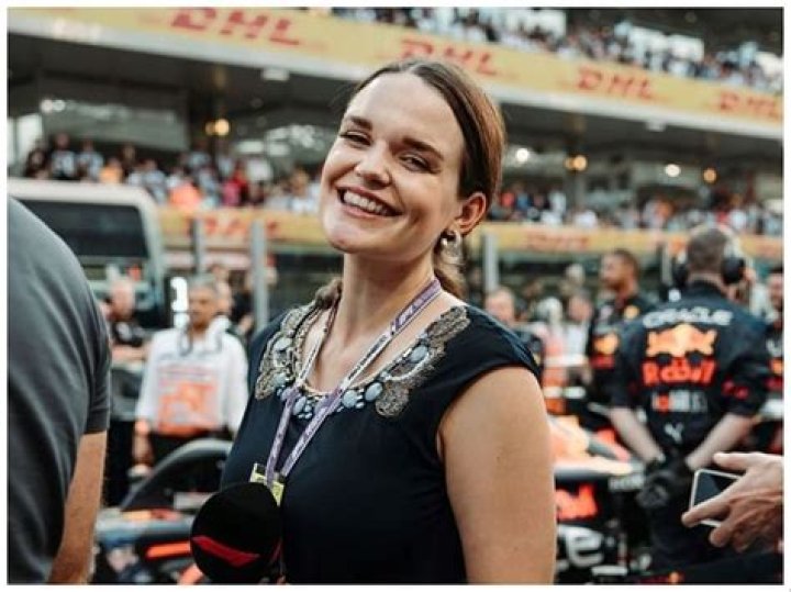 F1 Who is Laura Winter? F1 TV presenter explored