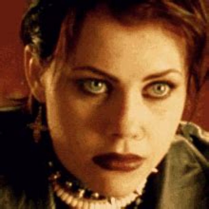 Fairuza Balk Profile