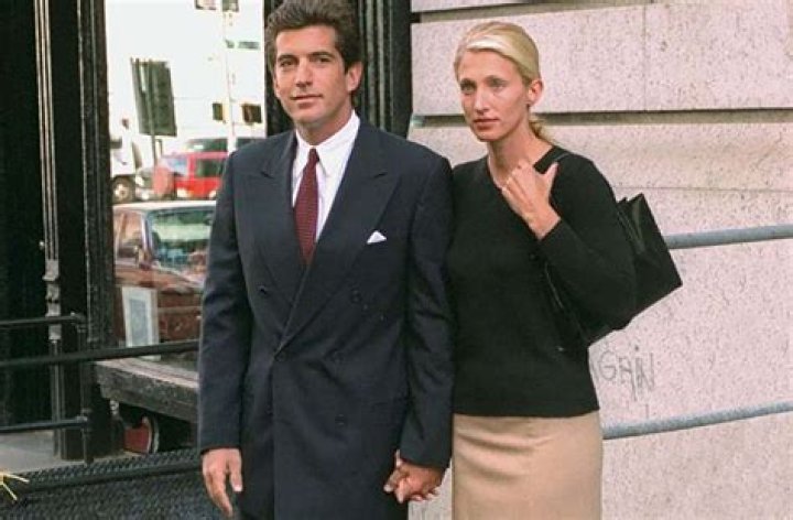 Fame Carolyn Rayna Buckle net worth and salary estimation Dec