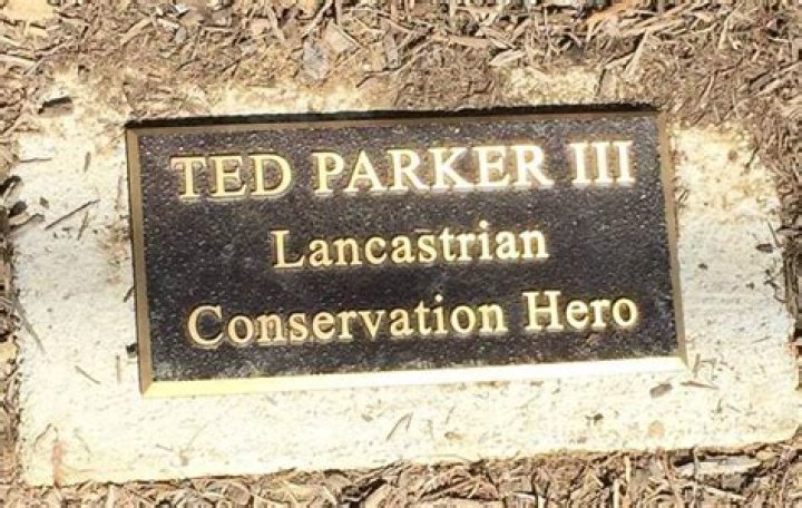 Famed Lancaster birdwatcher Ted Parker III memorialized at tree