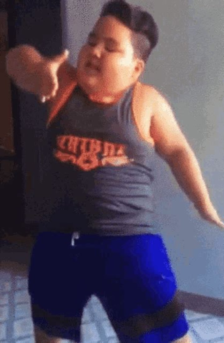 FAT KID DANCING! YouTube
